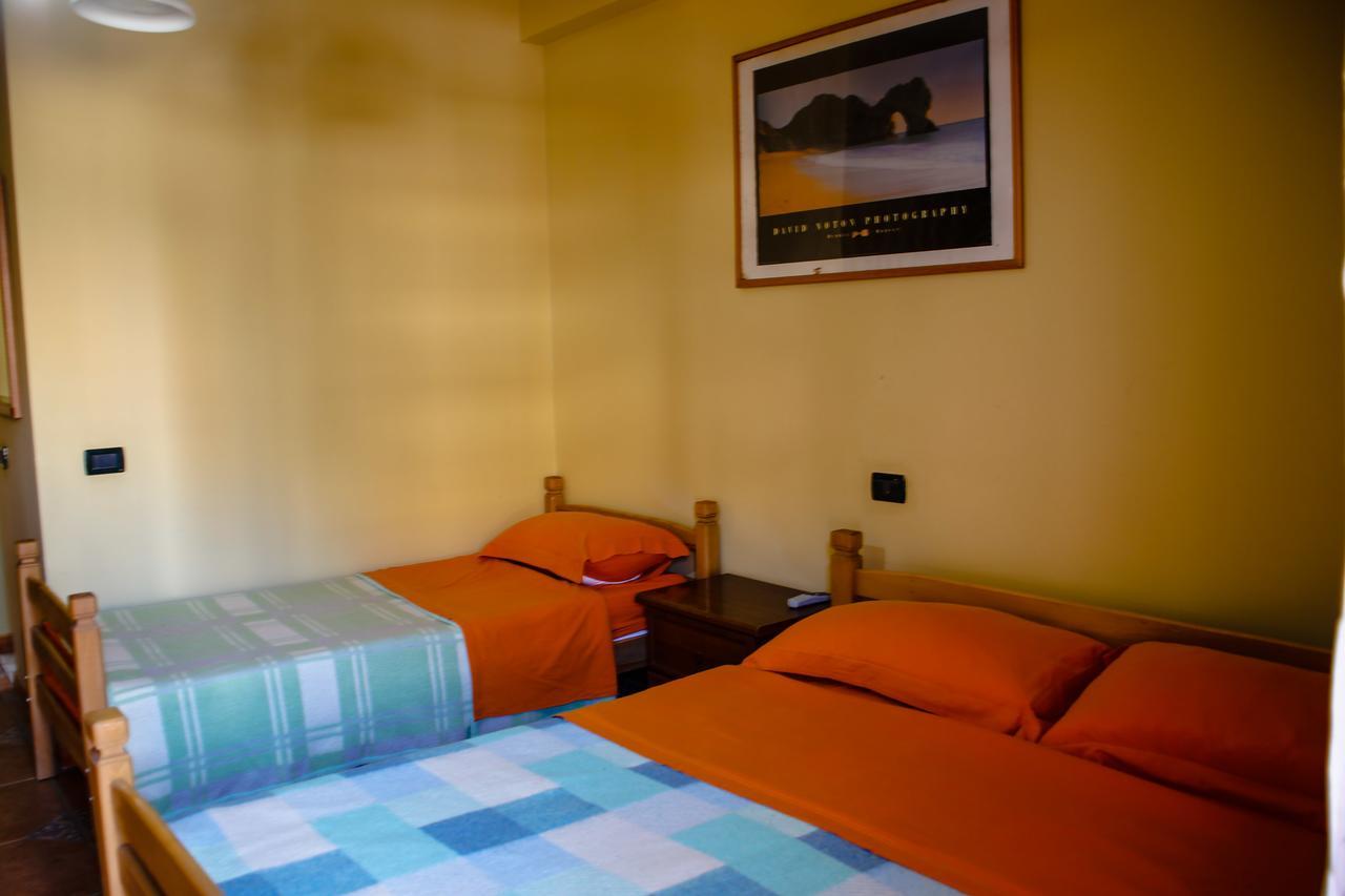 Hotel La Quercia Durres Exterior photo